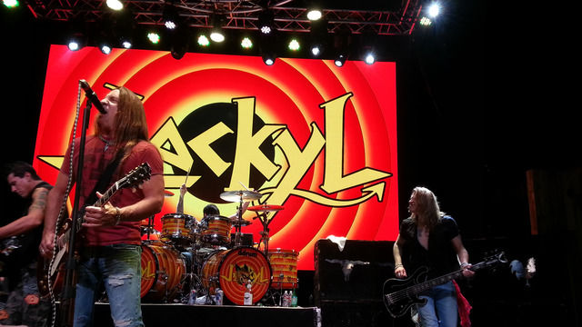 Jackyl - May. 27